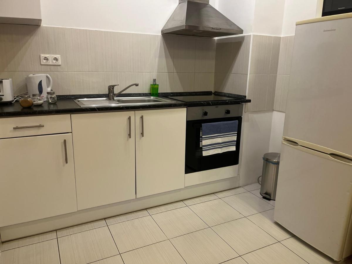 Corvin Pearl Deluxe Apartment Budapest Luaran gambar