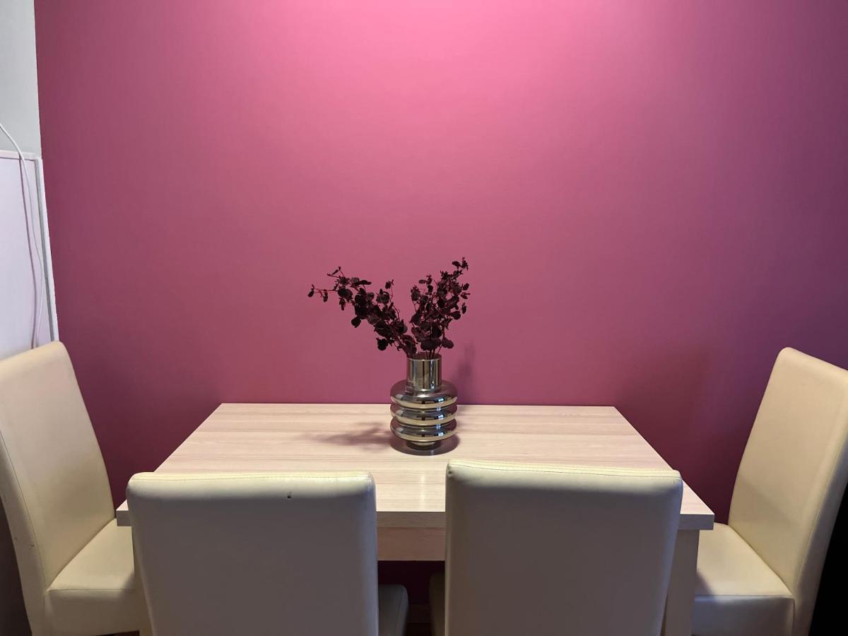 Corvin Pearl Deluxe Apartment Budapest Luaran gambar
