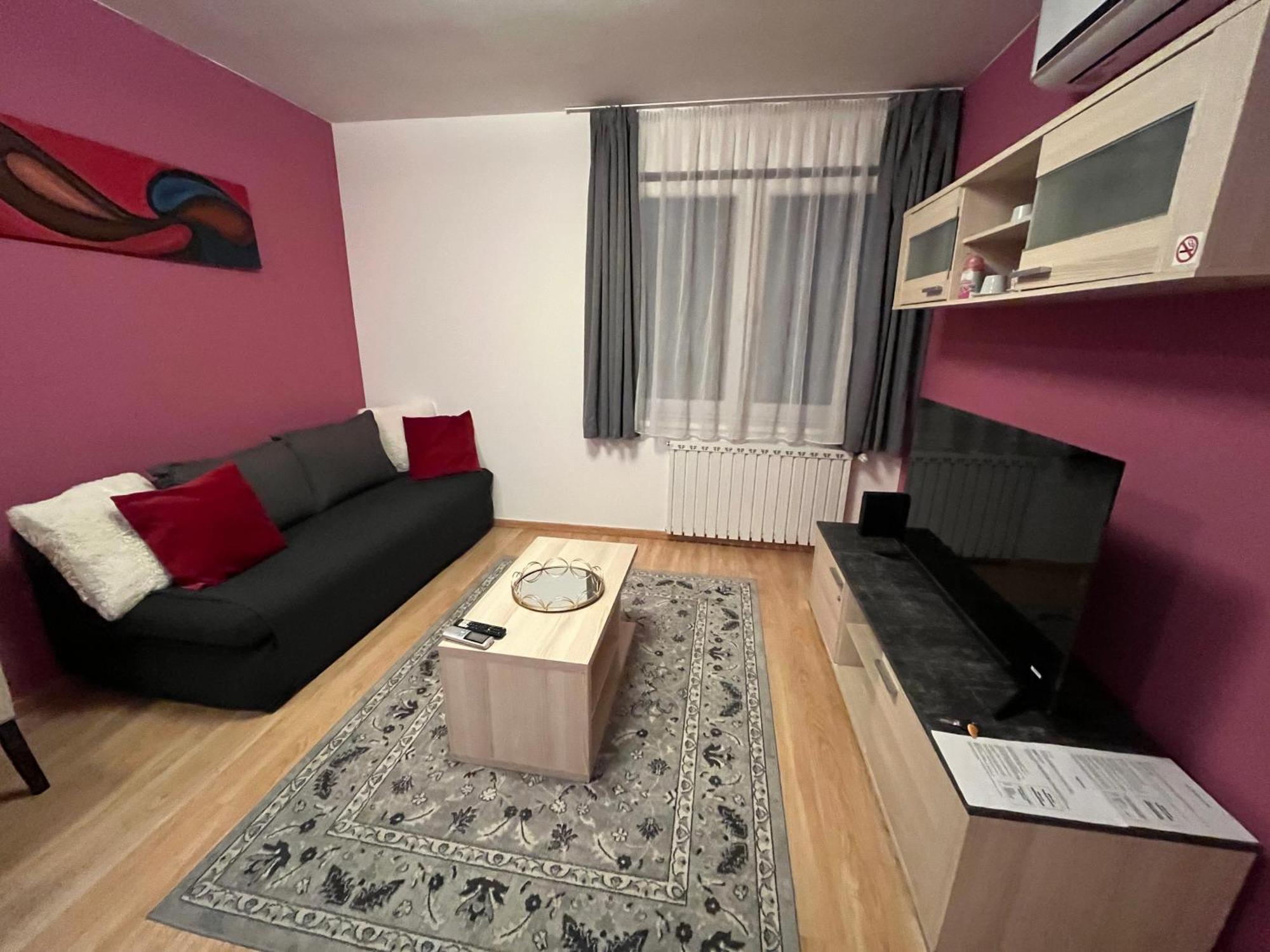 Corvin Pearl Deluxe Apartment Budapest Luaran gambar